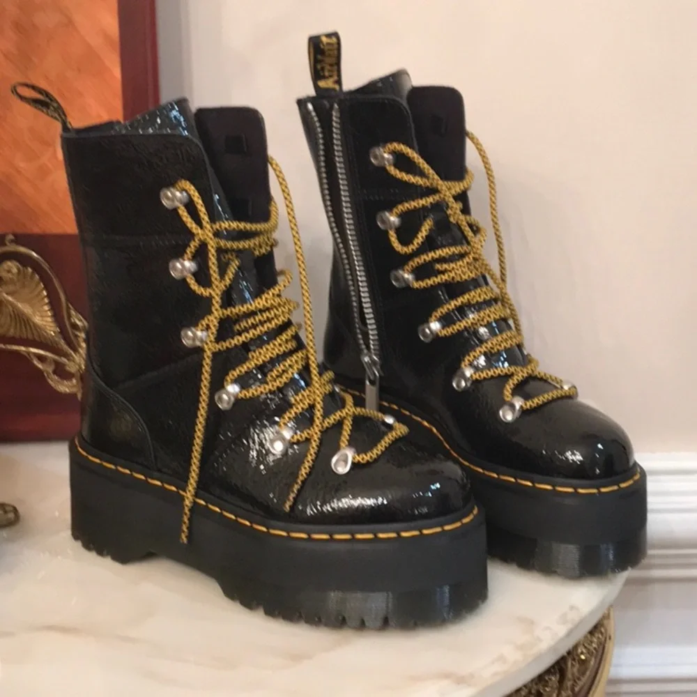 Dr. Martens Ghilana Max Lace-Up Black Pattern Leather Platform Boot sz.6